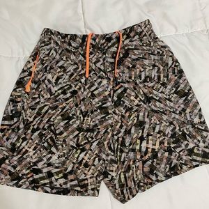 Lululemon pace breaker 7 in inseam short